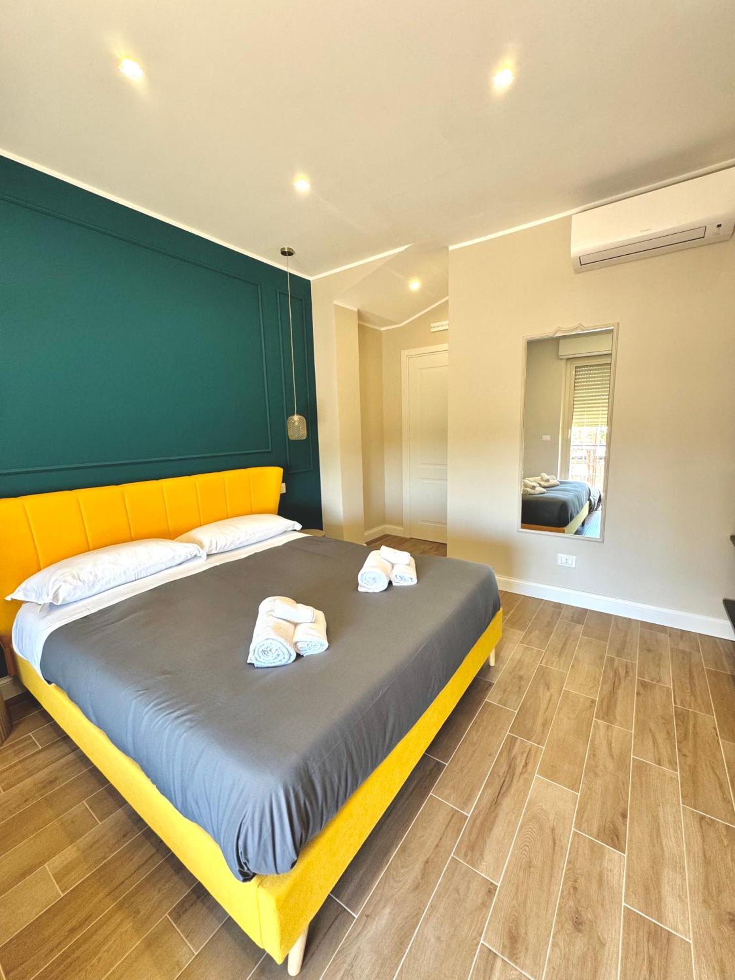 Charm Airport Bed & Breakfast 2*