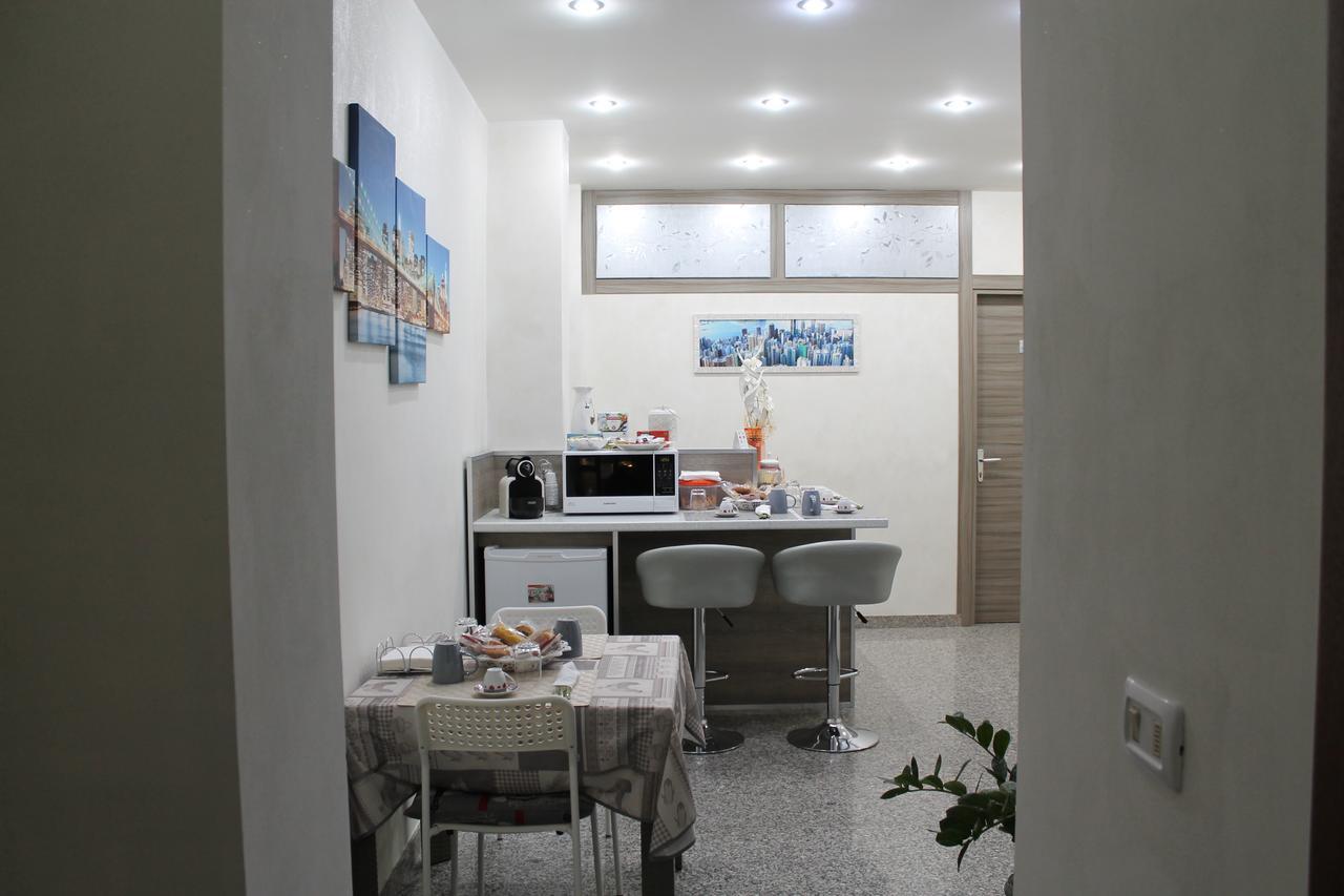 Charm Airport Bed and breakfast 2*